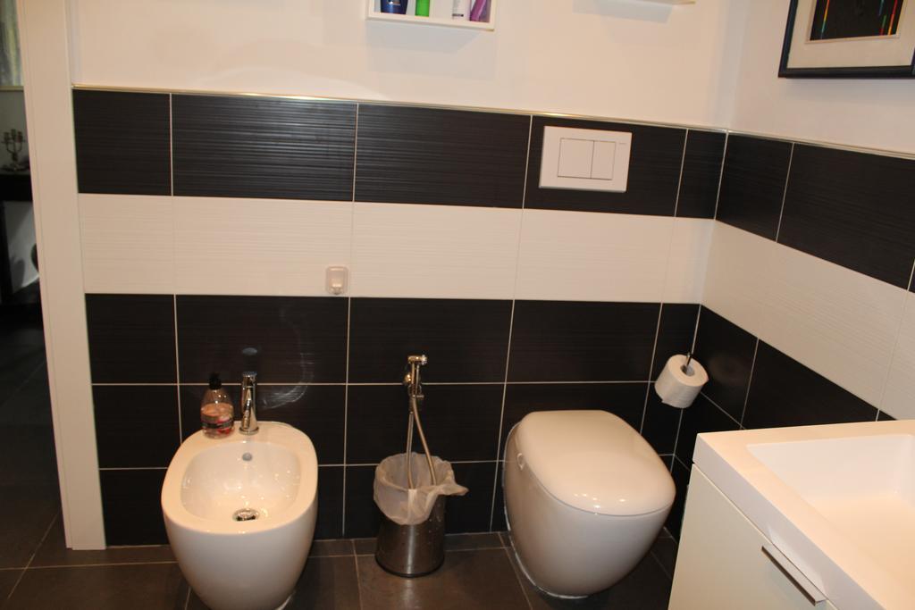 Chez Elio Apartment ลาสเปเซีย ภายนอก รูปภาพ