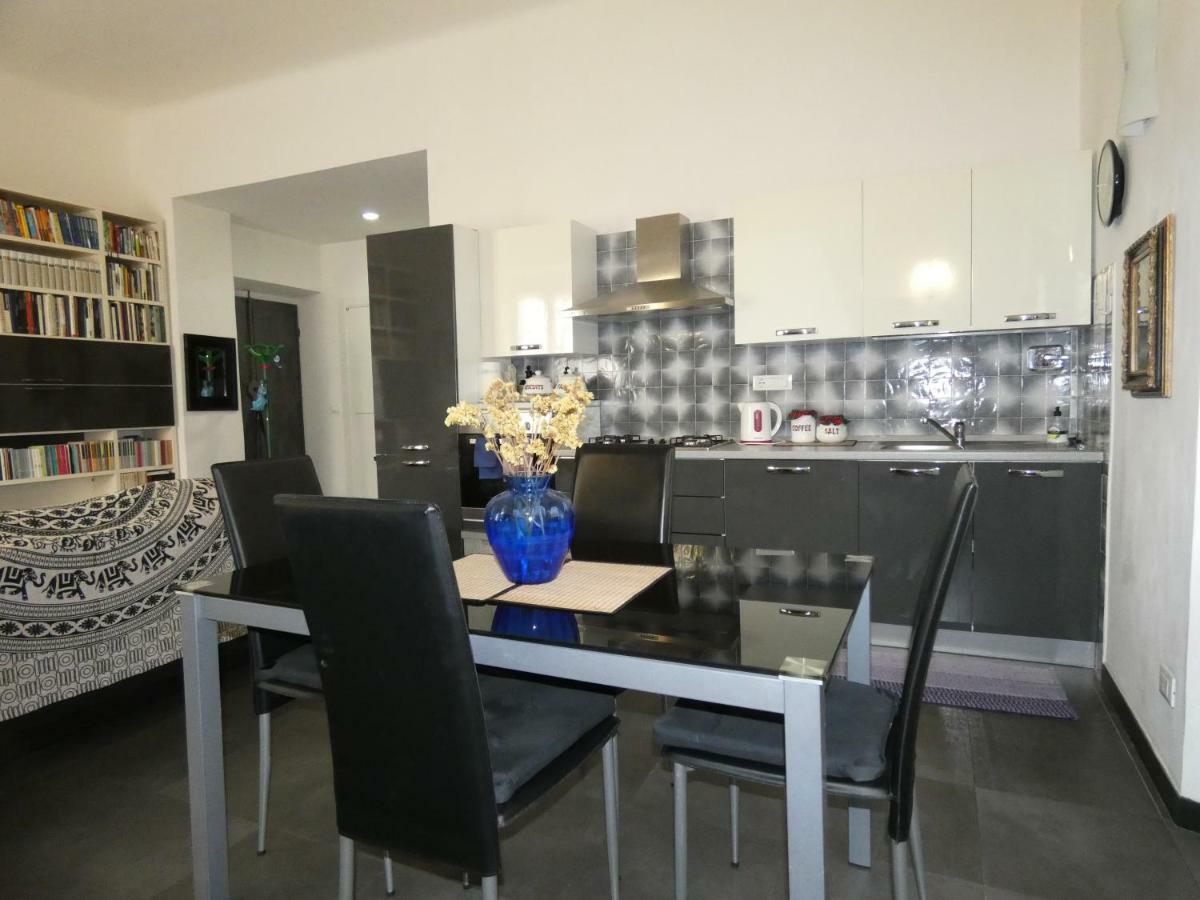 Chez Elio Apartment ลาสเปเซีย ภายนอก รูปภาพ